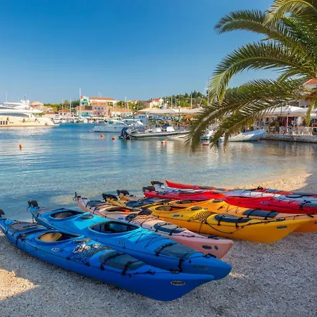 Angela 特拉佩扎奇