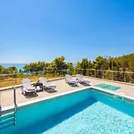Villa Angela
